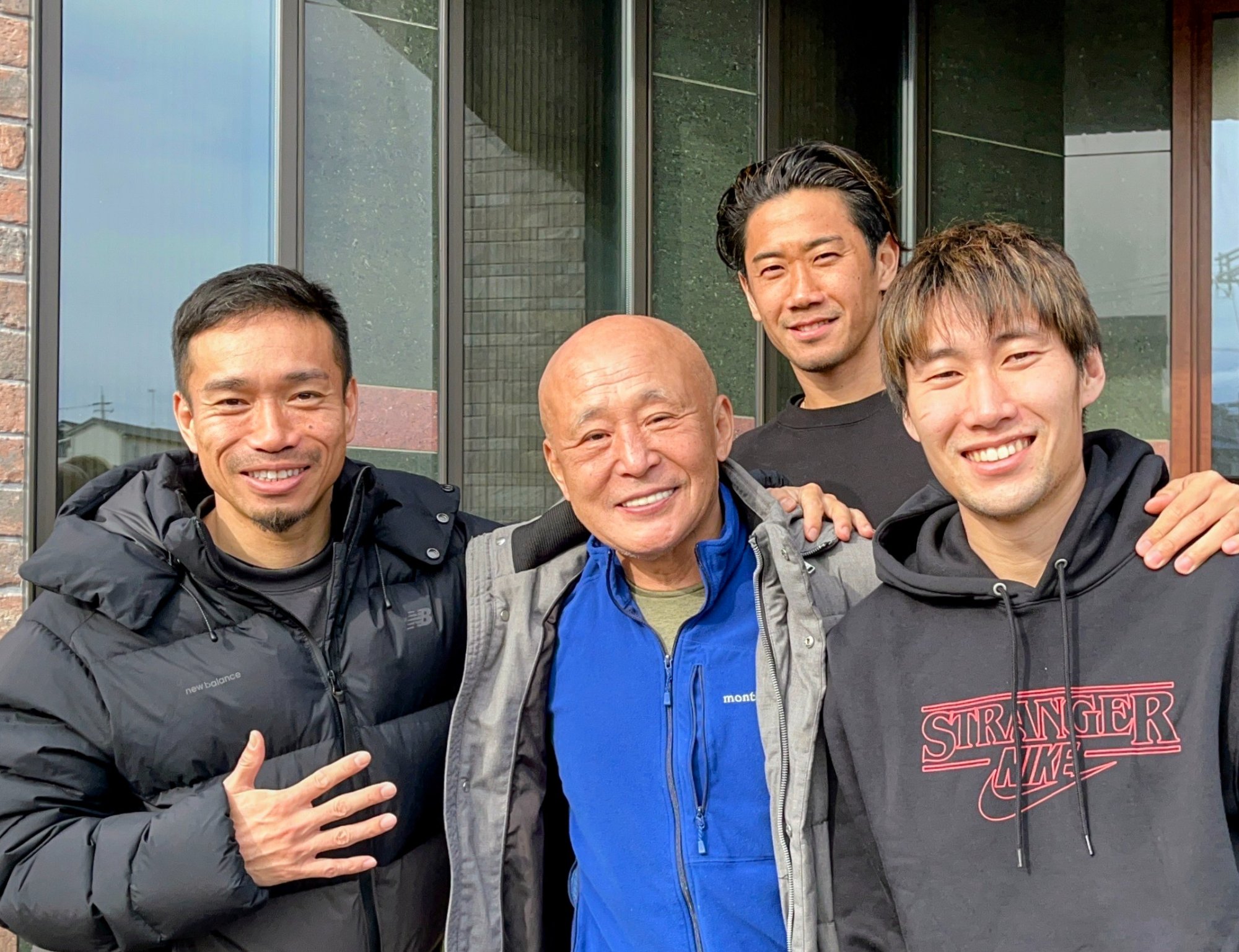長友・香川・鎌田選手と松栄先生